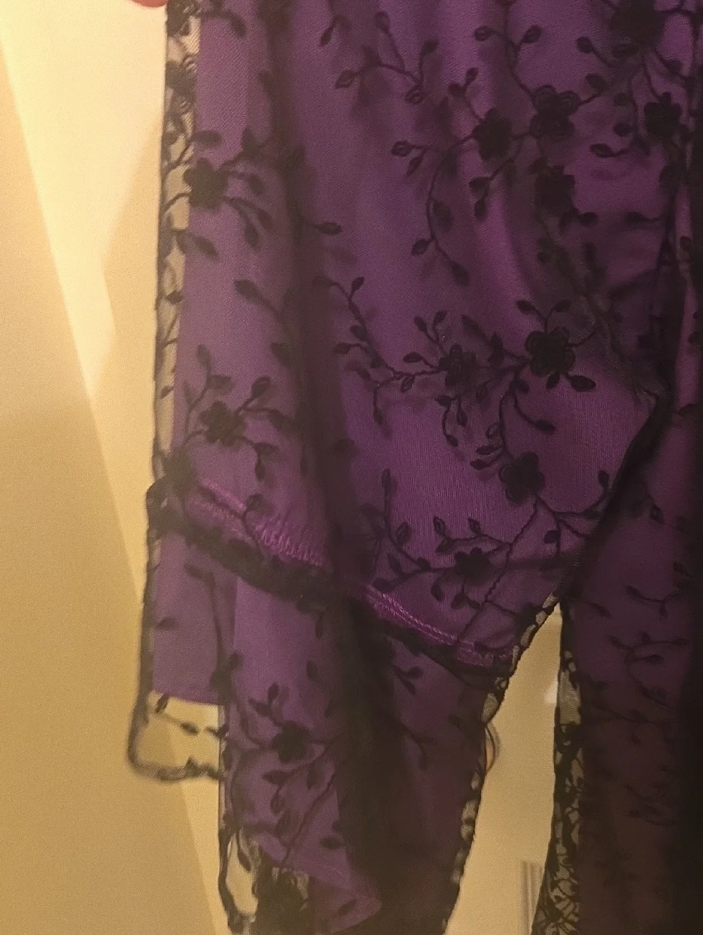 BloomChic Purple and Black Lace Overlay Women's Top, Plus Size, Sheer w/lining. - Picture 4 of 9